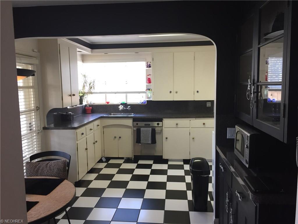3539 Fairmount Blvd, Cleveland Heights, OH 44118