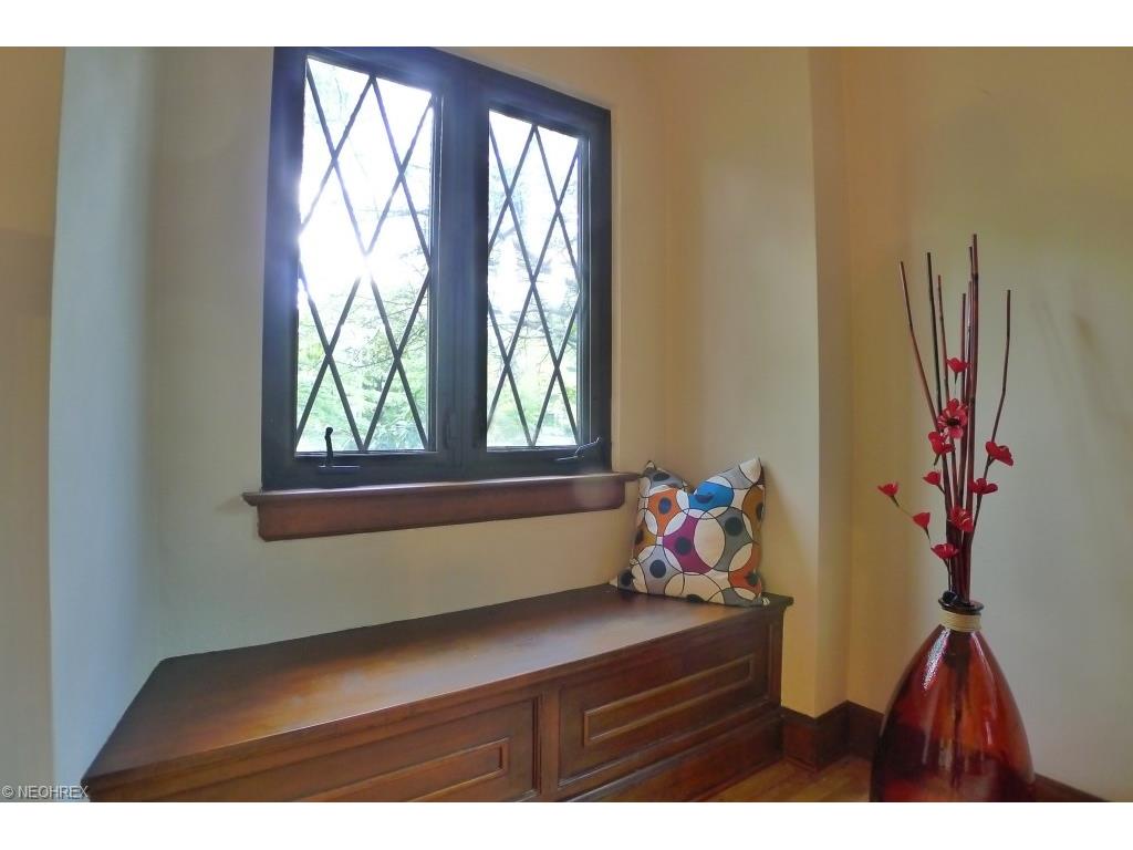 3119 Ludlow Rd, Shaker Heights, OH 44120