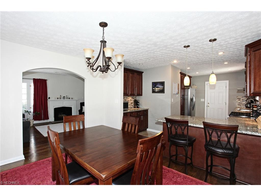 17300 Lomond Blvd, Shaker Heights, OH 44120