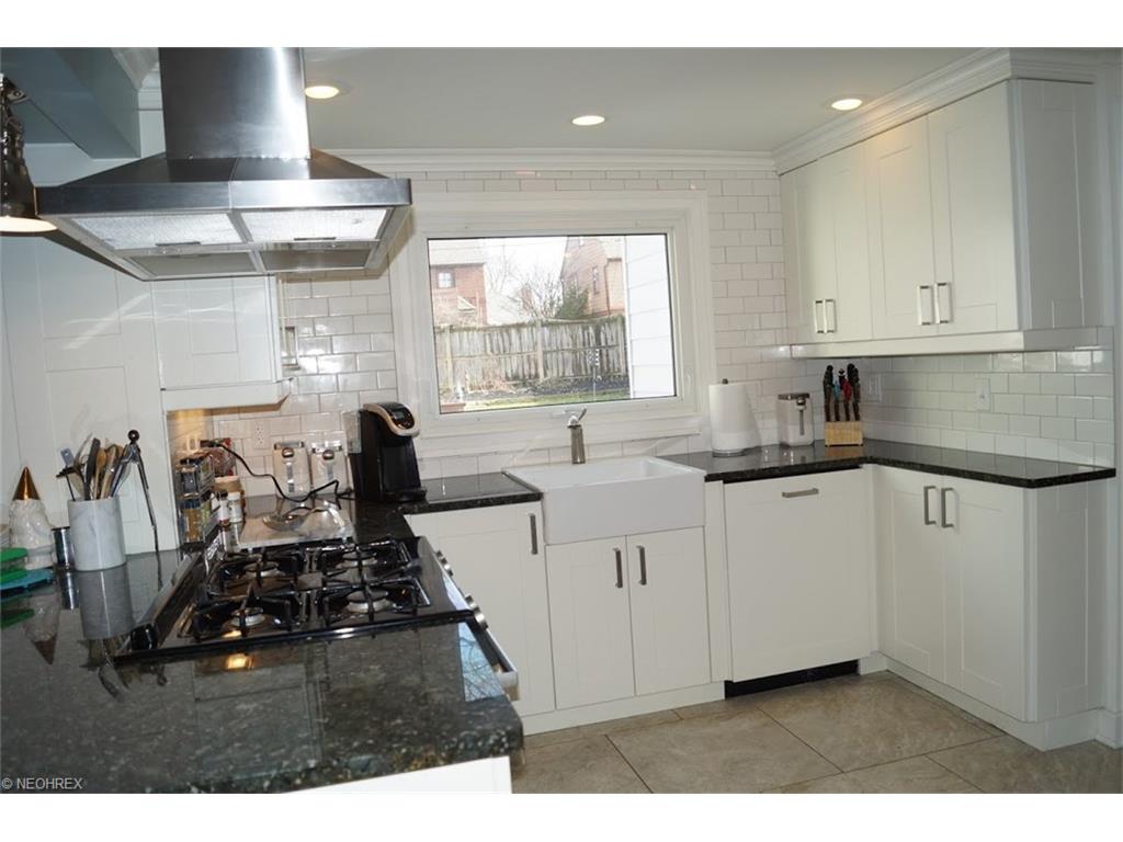 3625 Rawnsdale Rd, Shaker Heights, OH 44122