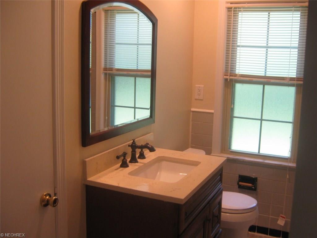 23400 Hazelmere Rd, Shaker Heights, OH 44122