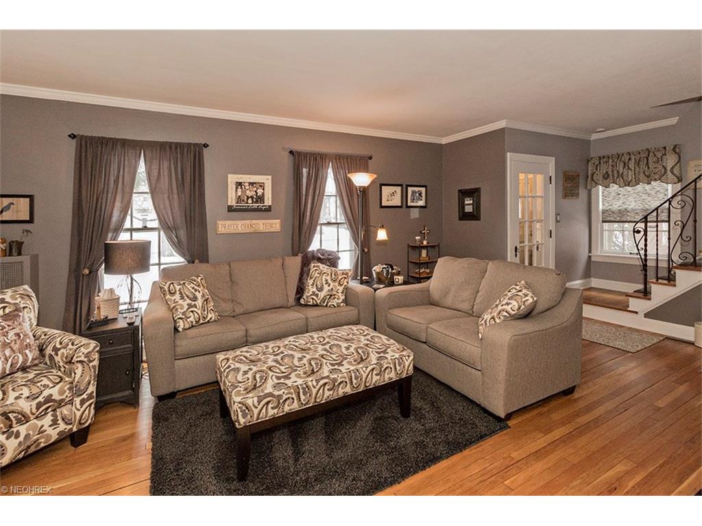 19620 Lomond Blvd, Shaker Heights, OH 44122