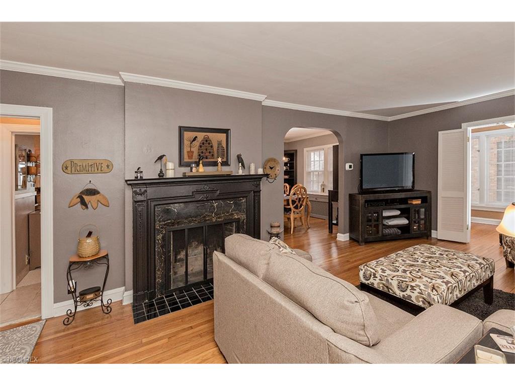 19620 Lomond Blvd, Shaker Heights, OH 44122