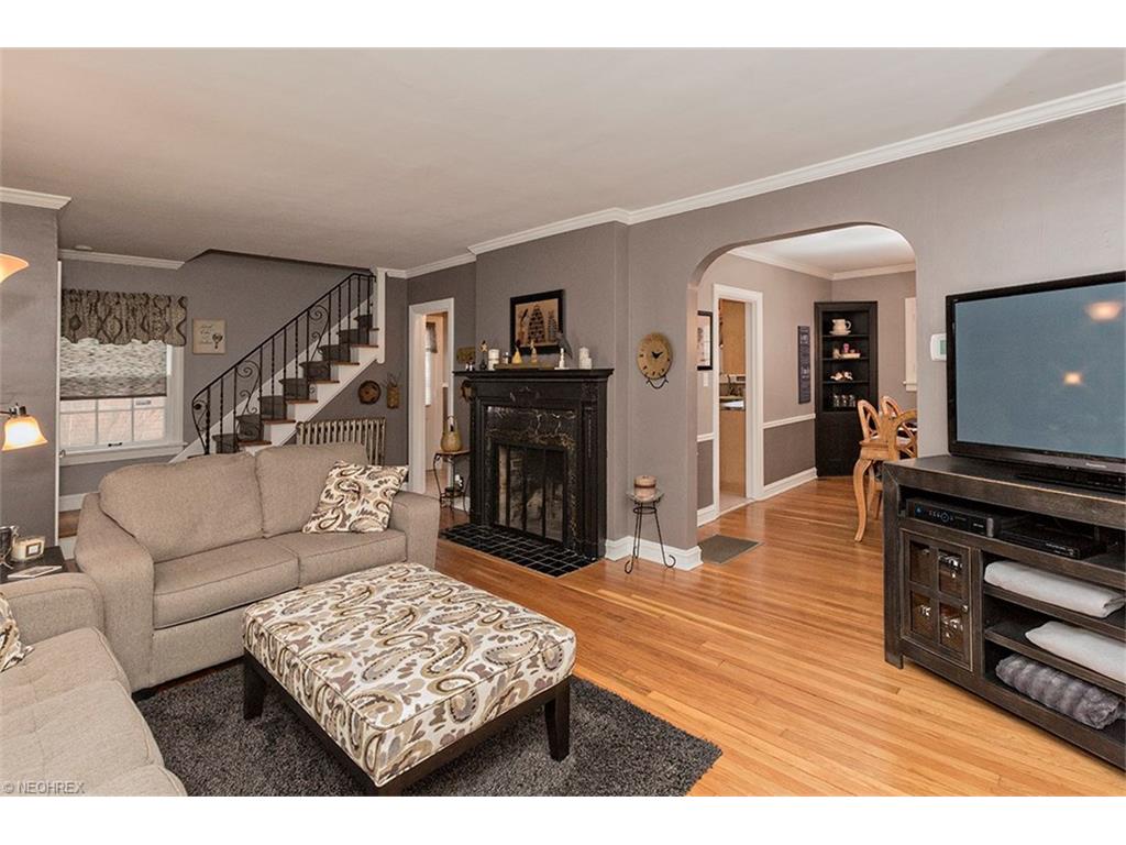 19620 Lomond Blvd, Shaker Heights, OH 44122