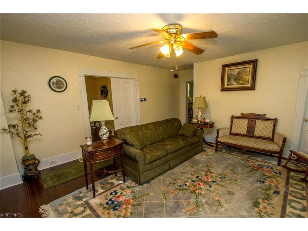 6460 Brecksville Rd, Independence, OH 44131