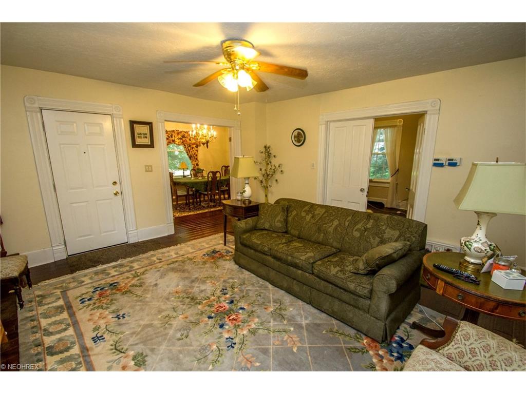 6460 Brecksville Rd, Independence, OH 44131