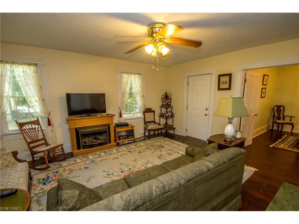 6460 Brecksville Rd, Independence, OH 44131