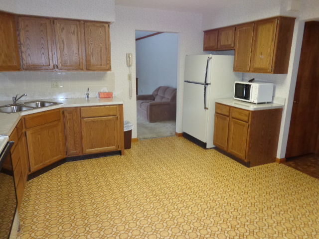 13871 Stoney Creek Dr., North Royalton, OH 44133