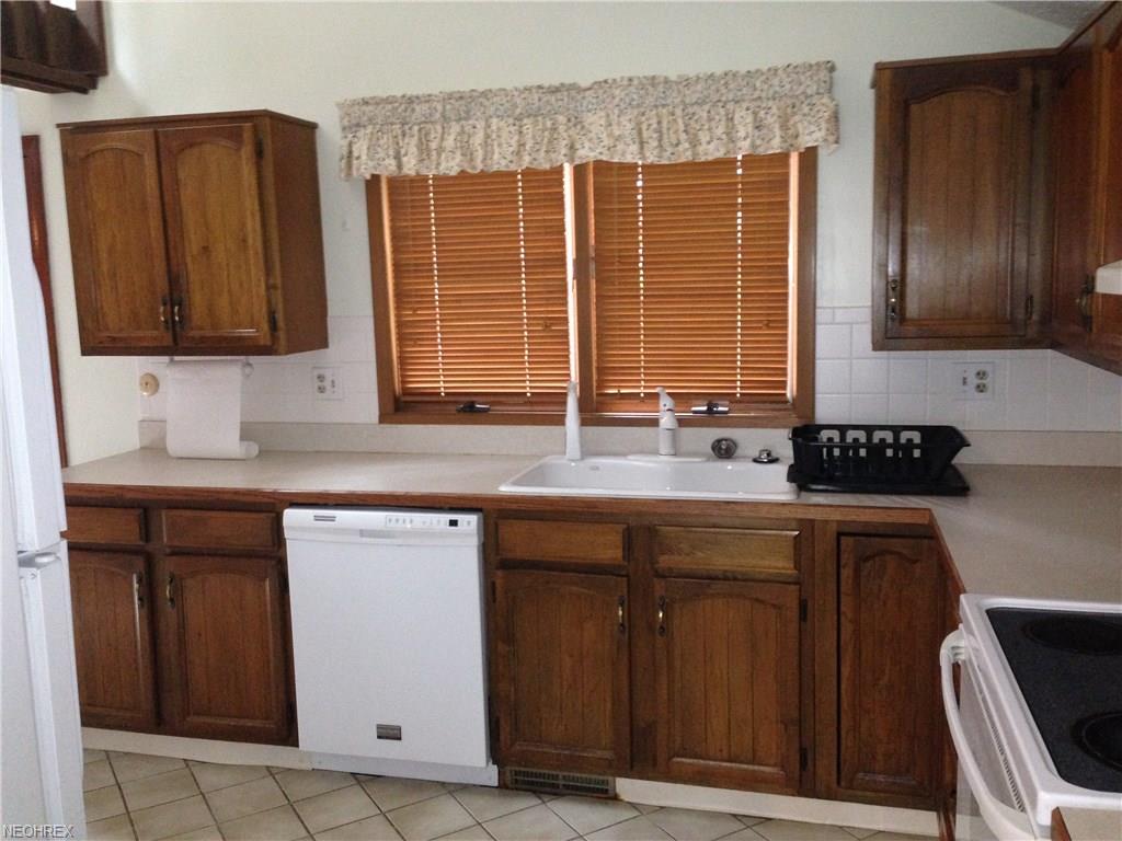 17439 Lexington Ln, Strongsville, OH 44136