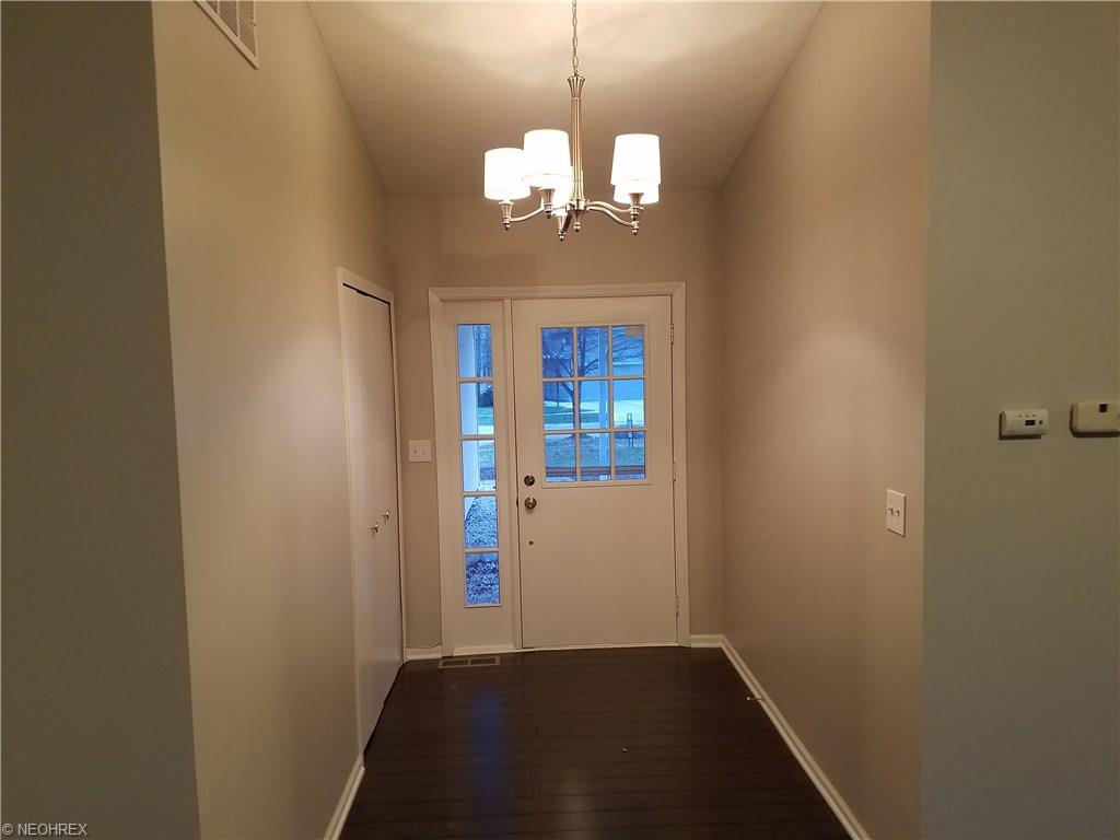 14548 Hartford Trl, Strongsville, OH 44136