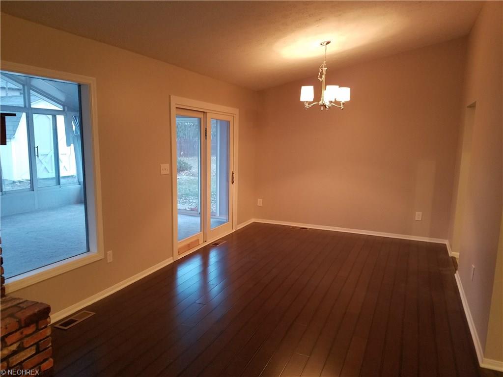 14548 Hartford Trl, Strongsville, OH 44136