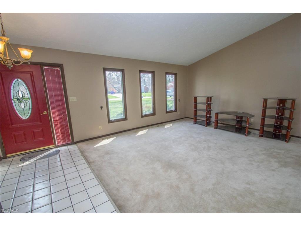 19090 Turkey Meadow Ln, Strongsville, OH 44136