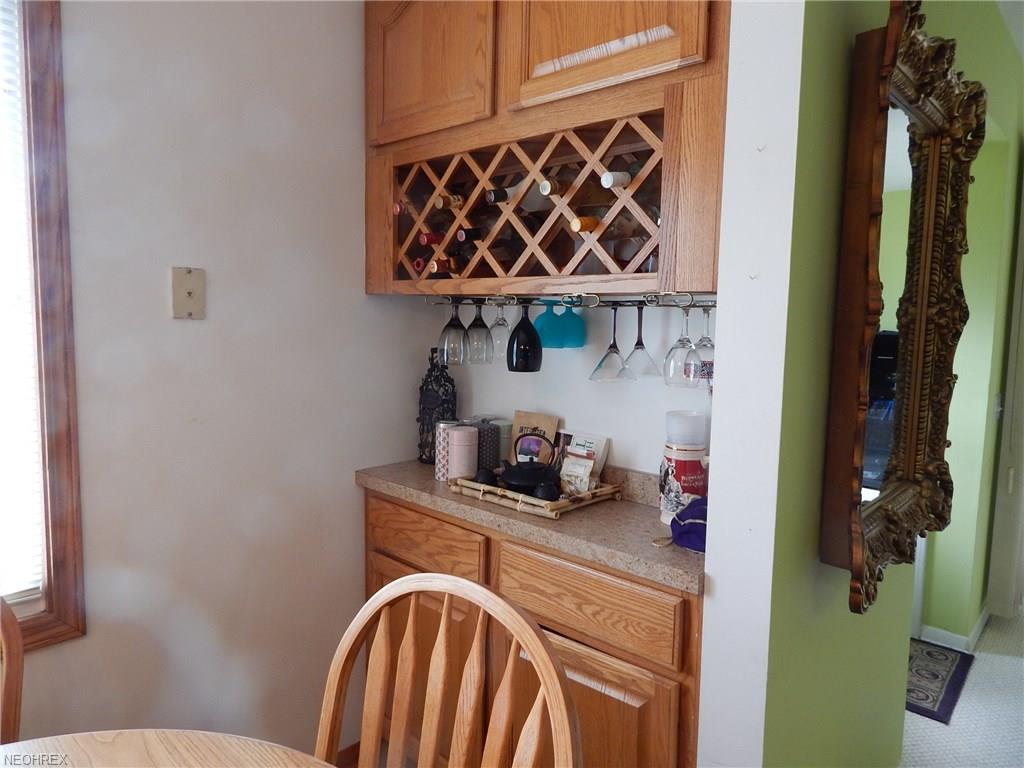 26232 Cranage Rd, Olmsted Falls, OH 44138