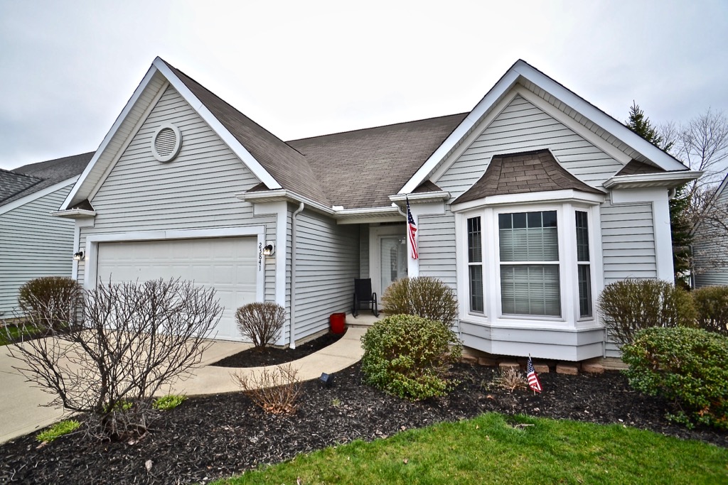 23841 Cottage Trl., Olmsted Falls, OH 44138