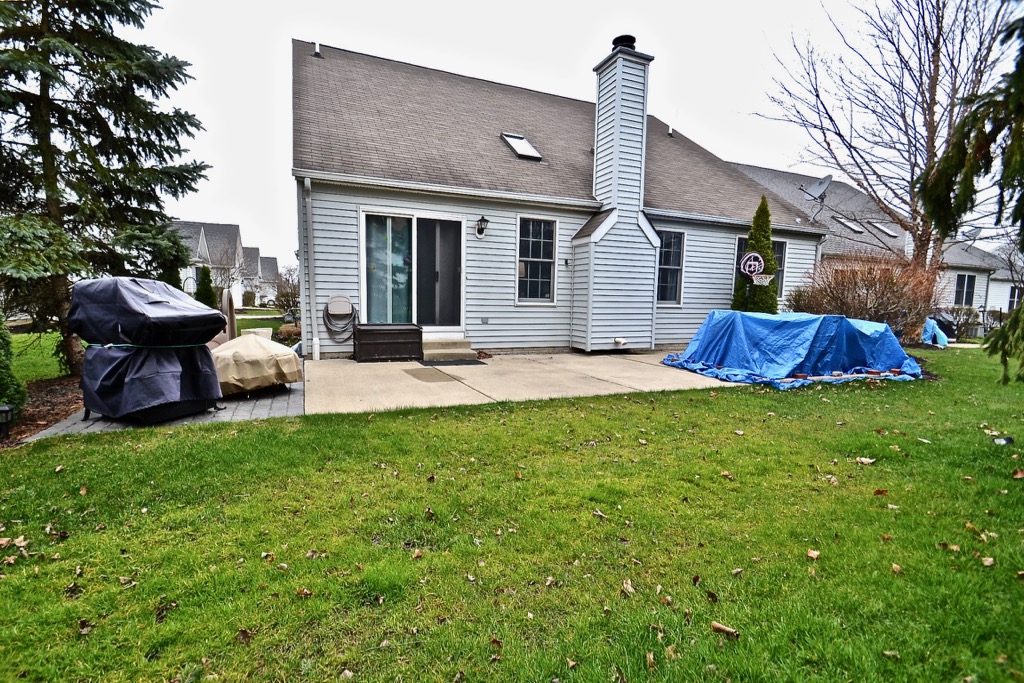 23841 Cottage Trl., Olmsted Falls, OH 44138