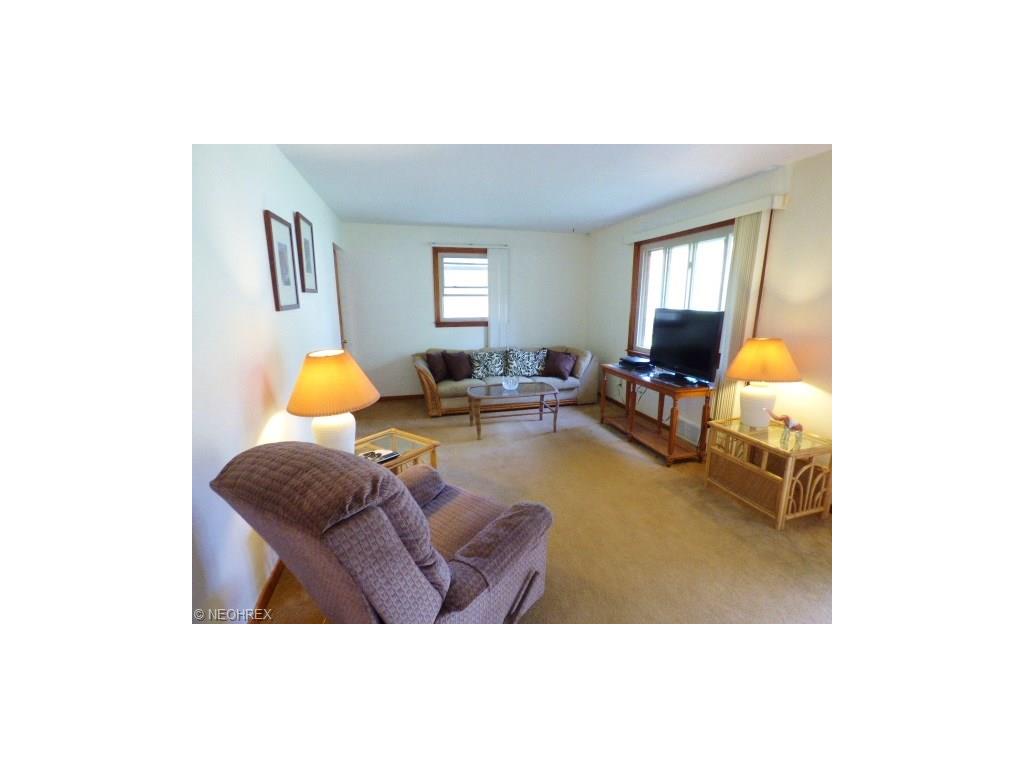 39690 Edith St, Solon, OH 44139
