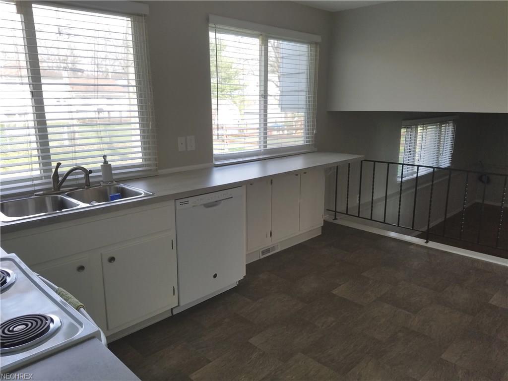 6614 Forest Glen Ave, Solon, OH 44139