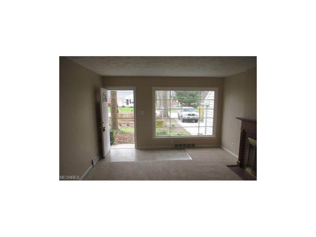485 Columbia Rd, Bay Village, OH 44140