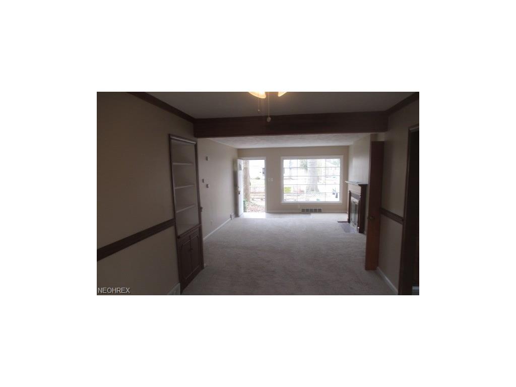 485 Columbia Rd, Bay Village, OH 44140