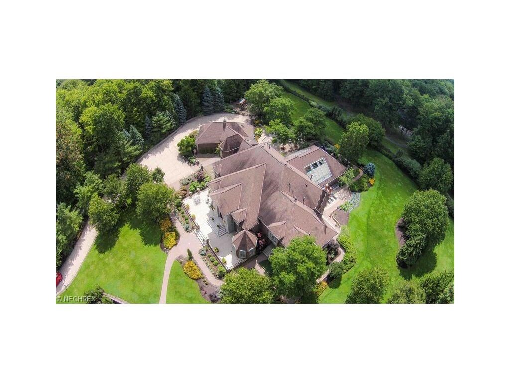 9755 Reserve Run, Brecksville, OH 44141