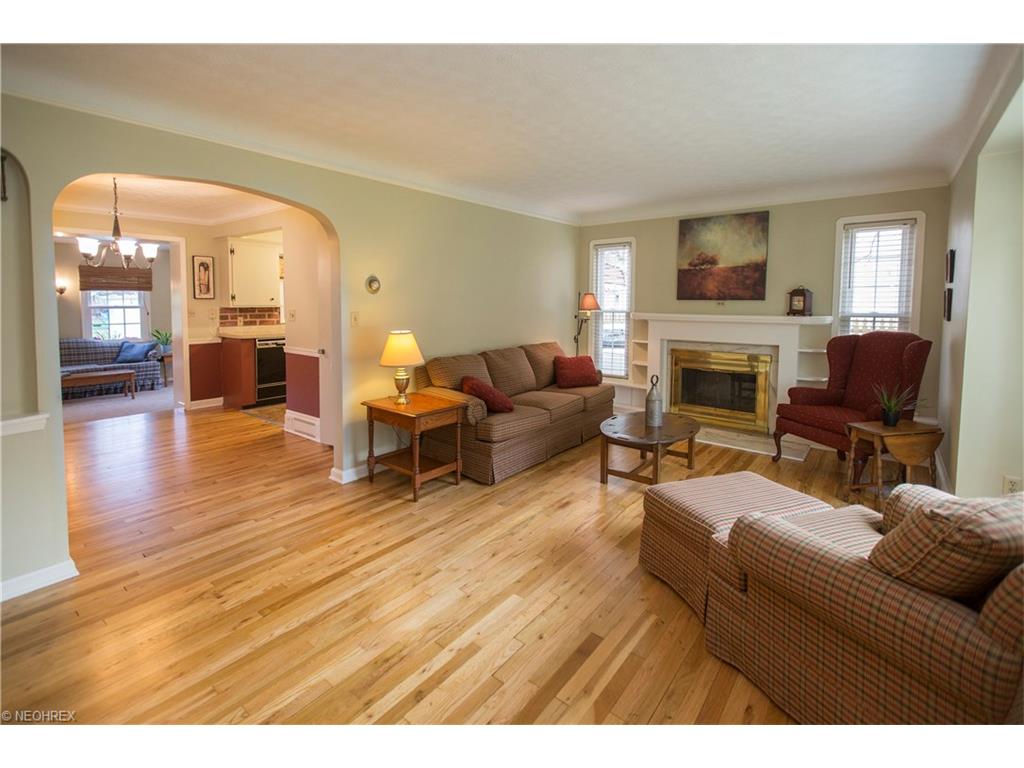 1825 Clague Rd, Westlake, OH 44145