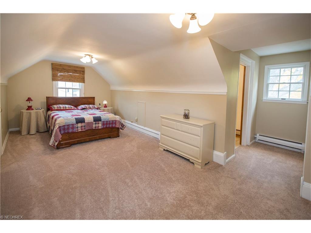 1825 Clague Rd, Westlake, OH 44145