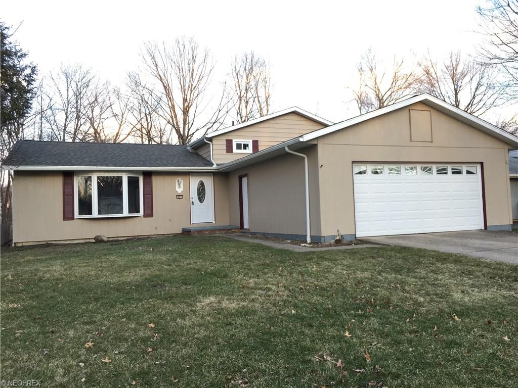 16015 Walnut Creek Dr, Strongsville, OH 44149