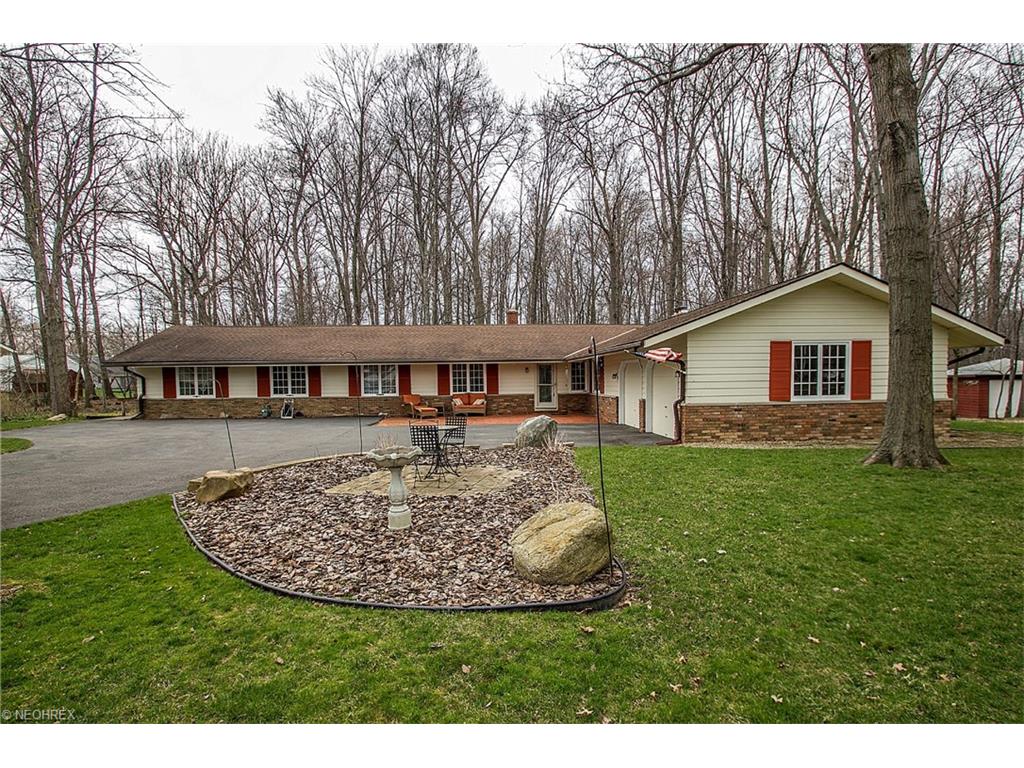 9934 Fairtree Dr, Strongsville, OH 44149