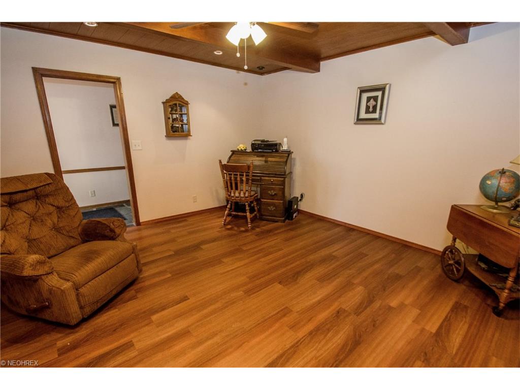 9934 Fairtree Dr, Strongsville, OH 44149