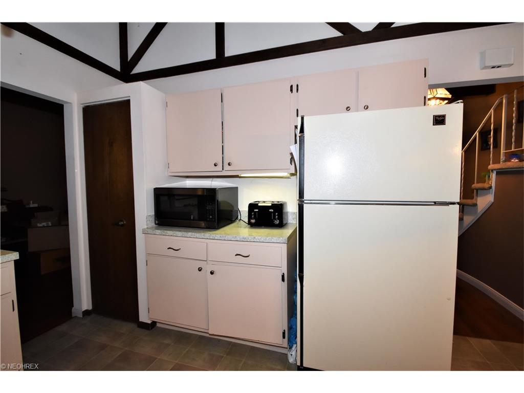 466 Mohawk Trl, Brunswick, OH 44212