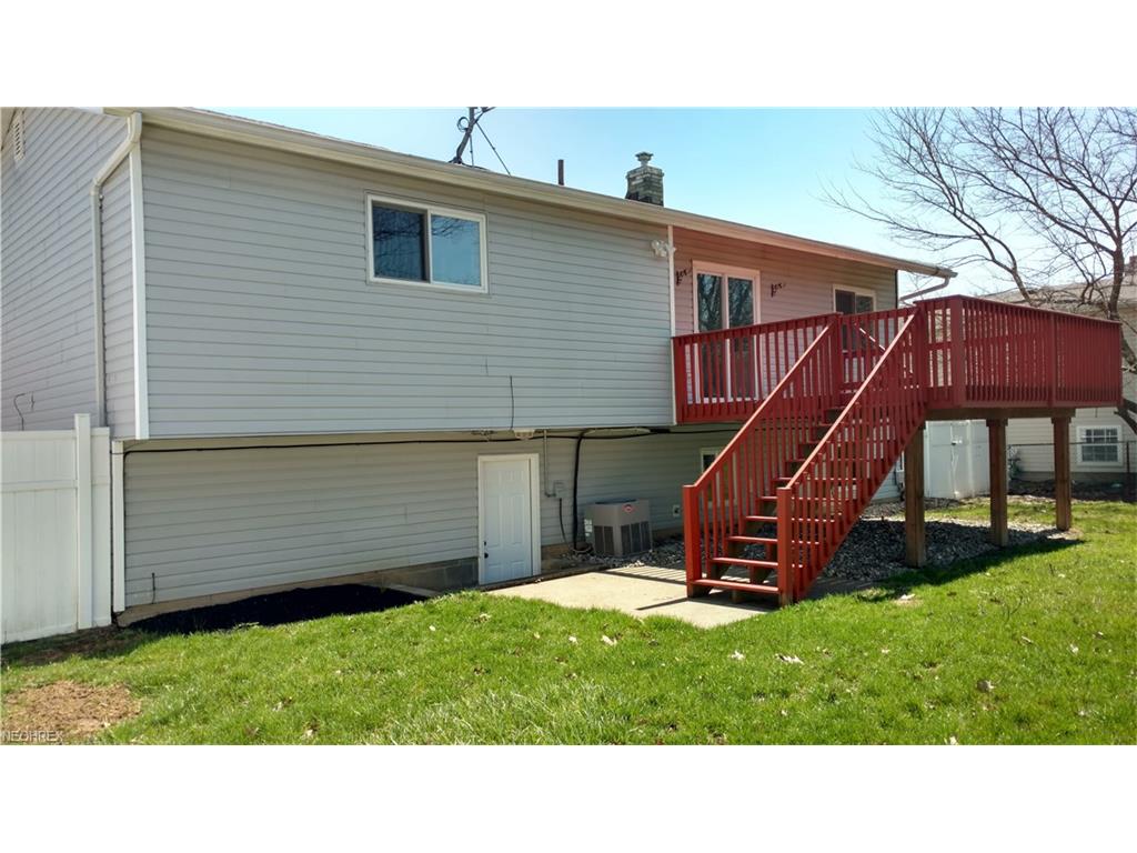 466 Bruce Dr, Brunswick, OH 44212
