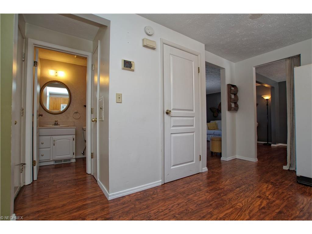 5048 Creekside Blvd, Brunswick, OH 44212