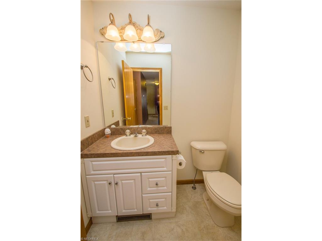 5512 Shawnee Trl, Chippewa Lake, OH 44215