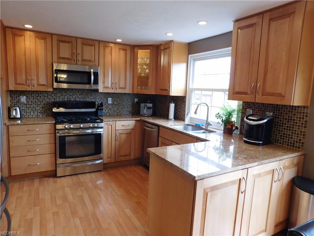 5316 Pemberton Dr, Stow, OH 44224