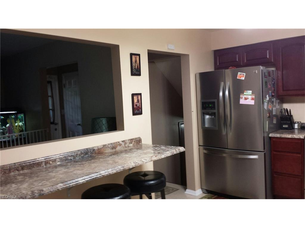 3065 Harriet Rd, Silver Lake, OH 44224