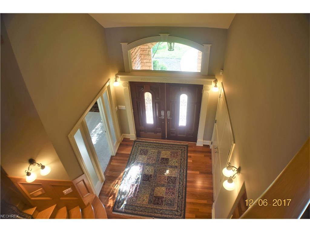 1803 Whisper Bluff Trl, Hinckley, OH 44233