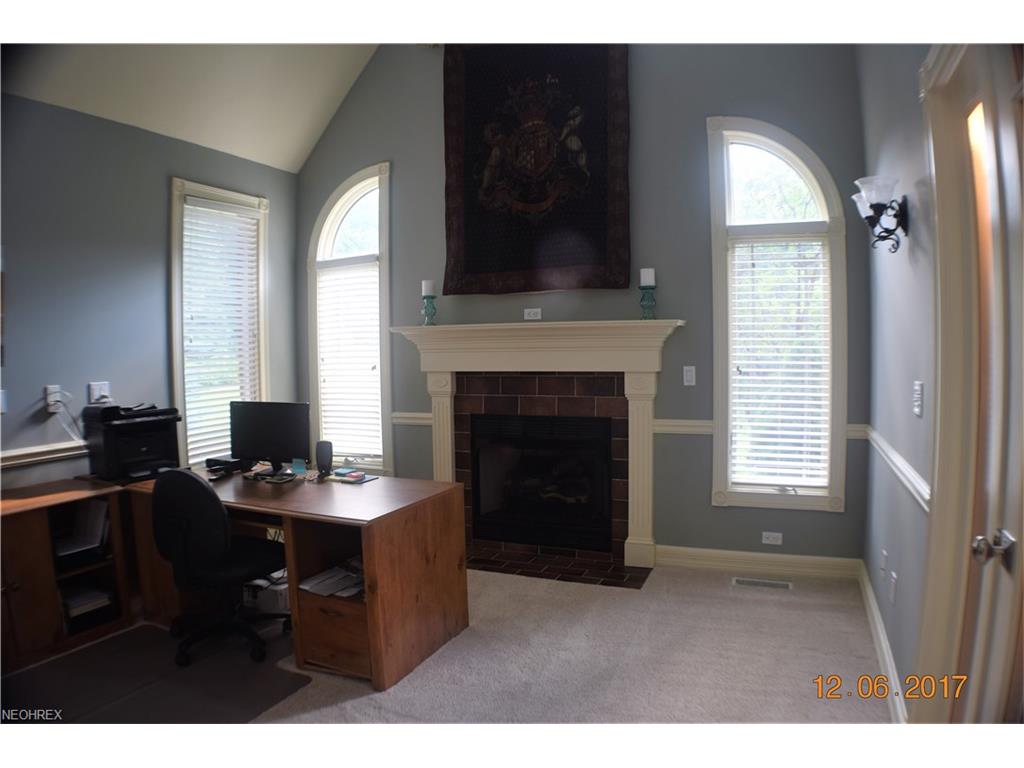 1803 Whisper Bluff Trl, Hinckley, OH 44233