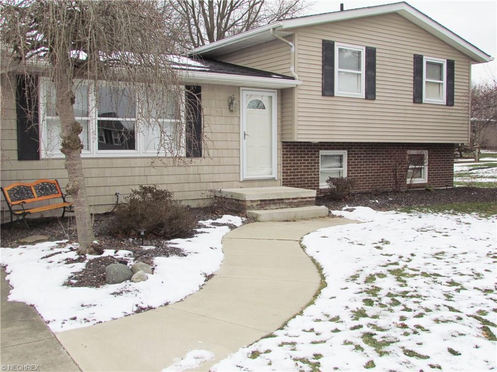 2040 Skyview Ln, Kent, OH 44240