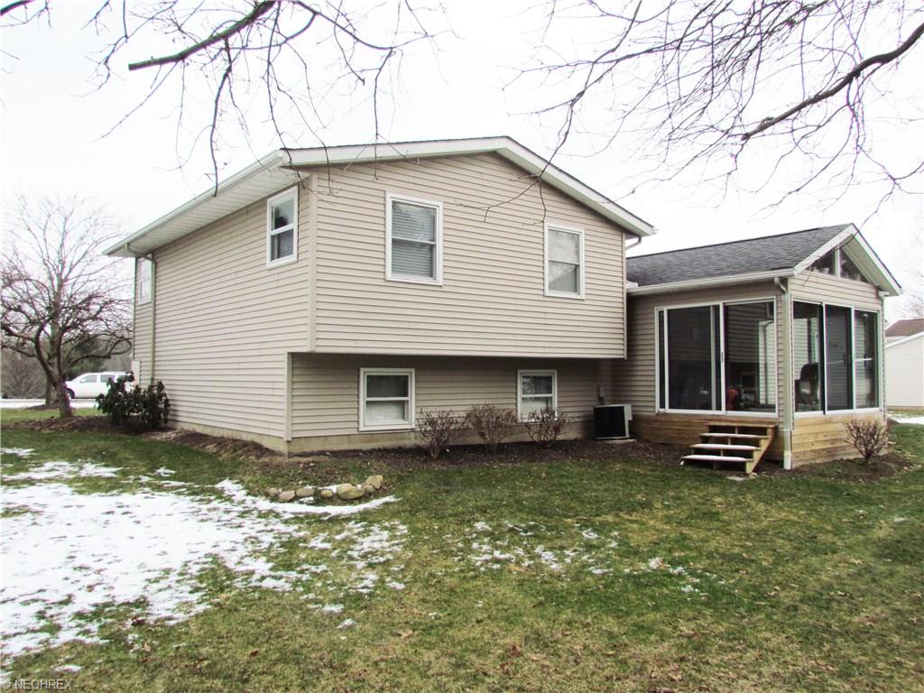 2040 Skyview Ln, Kent, OH 44240