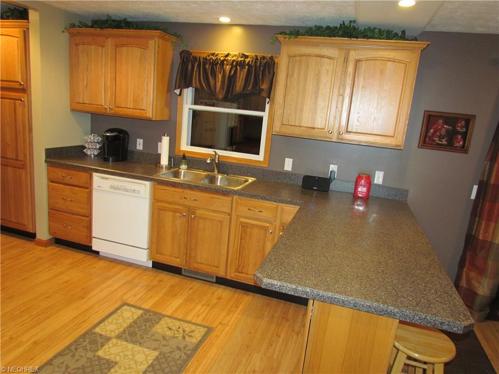 2040 Skyview Ln, Kent, OH 44240