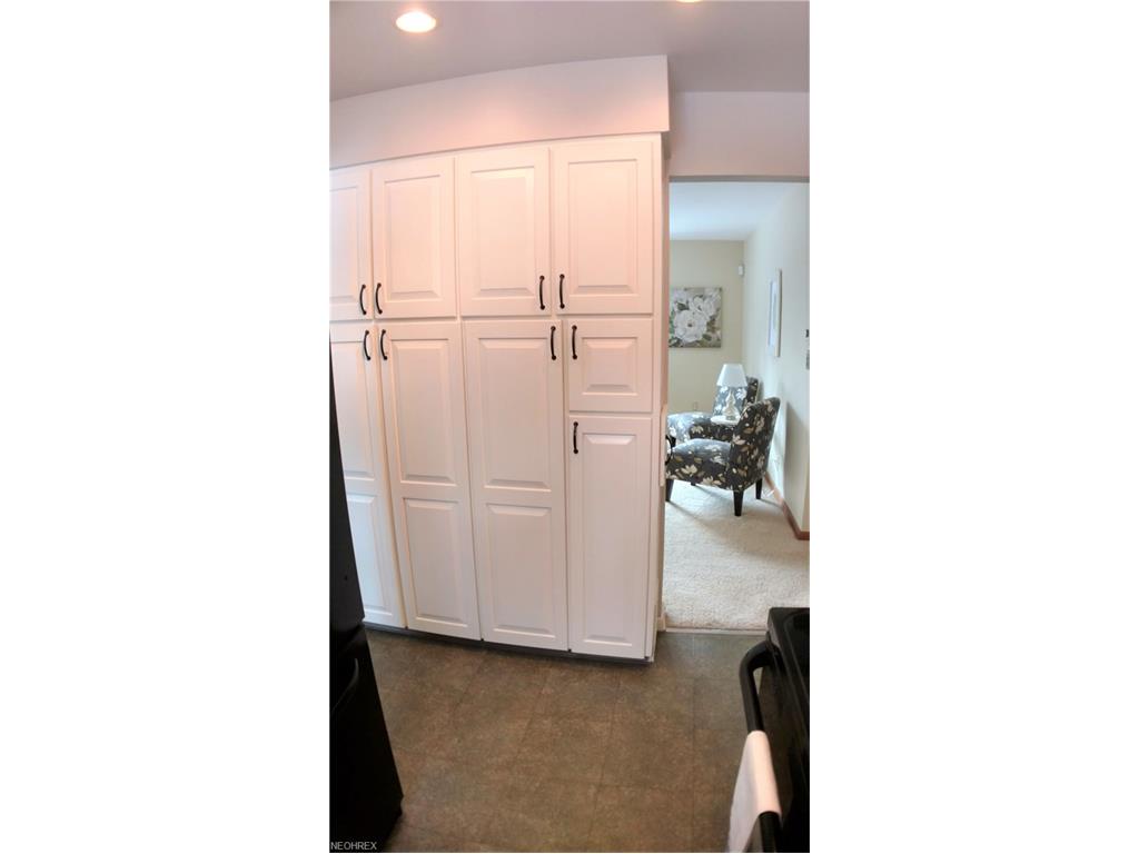 7311 Westview Rd, Kent, OH 44240