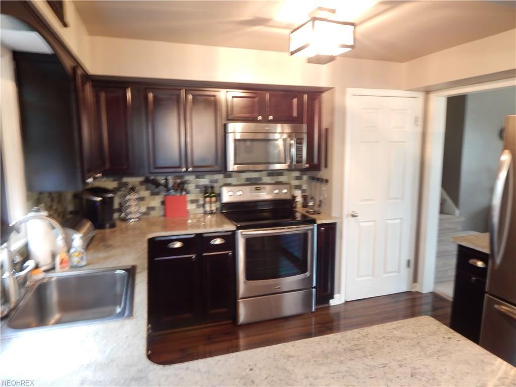 7578 Skyview Dr, Kent, OH 44240