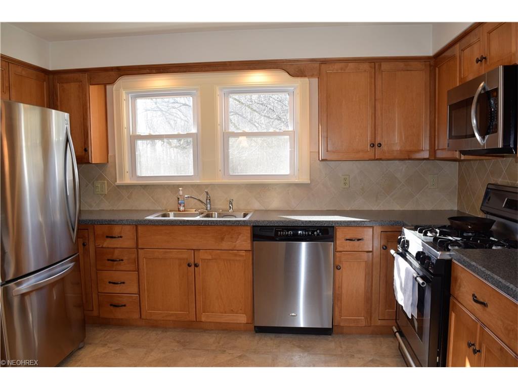 9226 Leroy Rd, Westfield Center, OH 44251