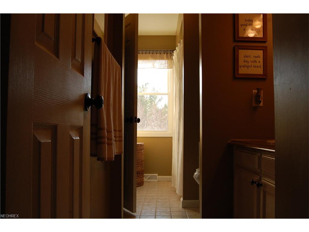 403 Sturbridge Dr, Medina, OH 44256