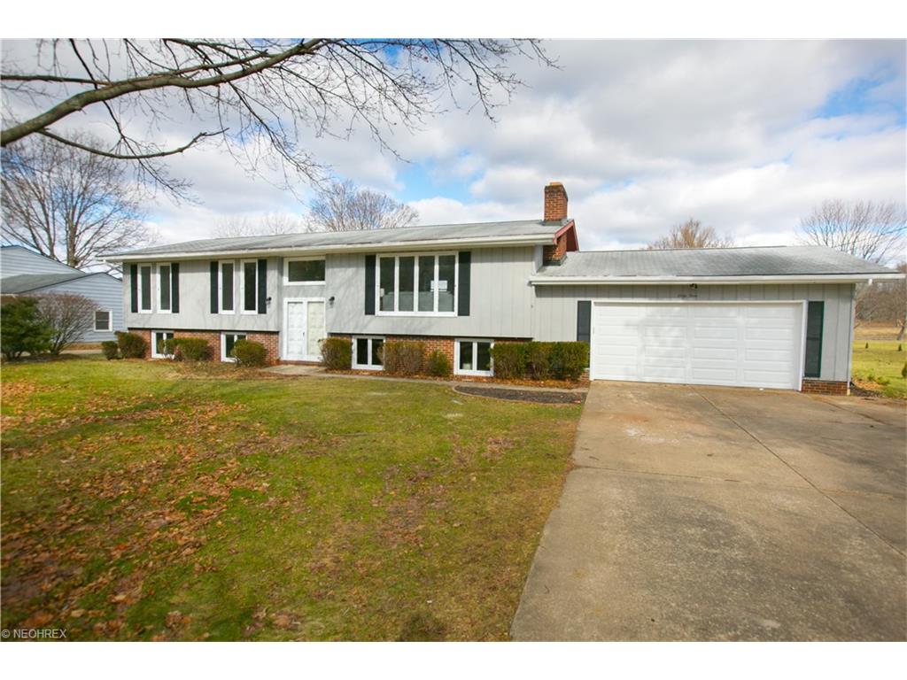 63 Pontius Rd, Mogadore, OH 44260