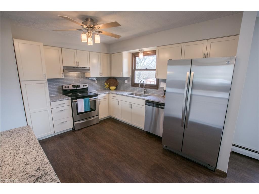 63 Pontius Rd, Mogadore, OH 44260