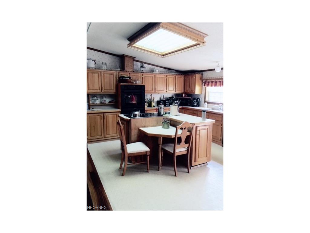 4877 Front St, Ravenna, OH 44266