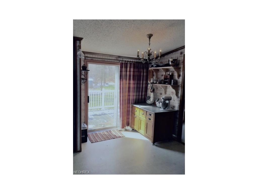 4877 Front St, Ravenna, OH 44266