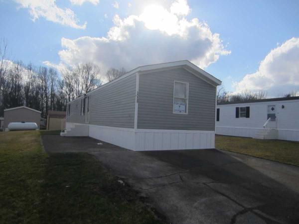 Maple Del Manor 6492 RobbyRavenna, OH 44266