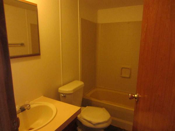 Maple Del Manor 6488 Robby LaneRavenna, OH 44266